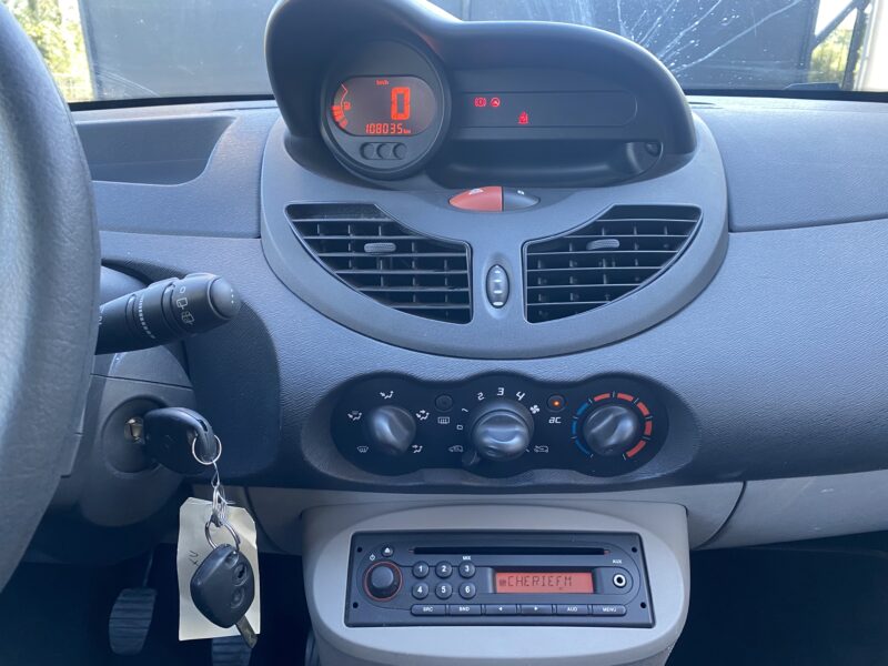 RENAULT TWINGO II 2009