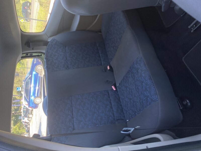 RENAULT TWINGO II 2009