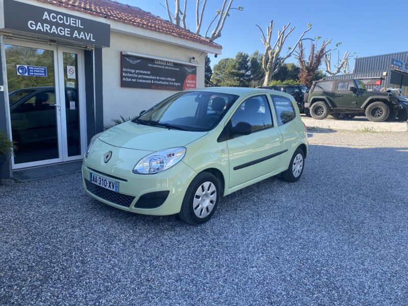 RENAULT TWINGO II 2009