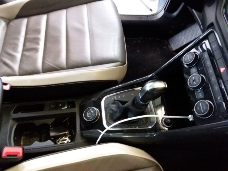 VOLKSWAGEN T-ROC 2.0 TSI Carat 4Motion 190 CV GARANTIE 12 MOIS