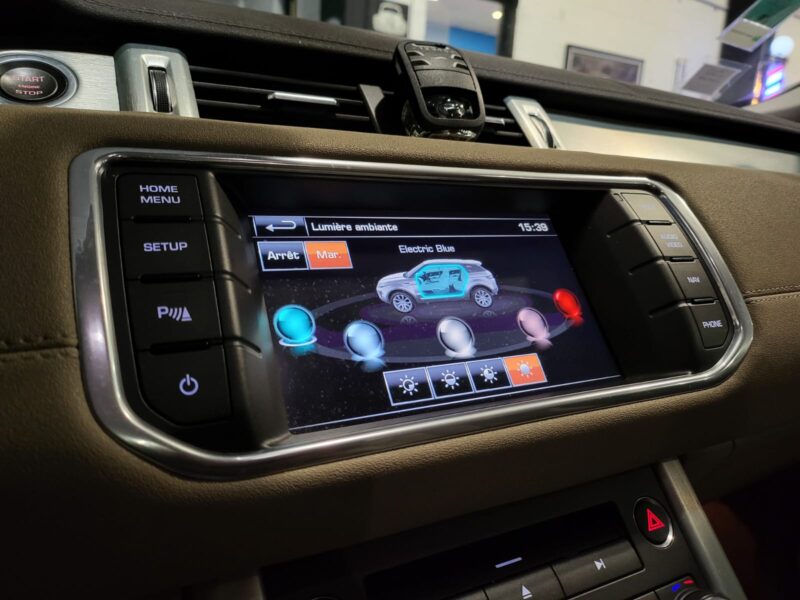 LAND ROVER RANGE ROVER EVOQUE 2.2 TD4 4x4 150cv Toit Panoramique, Caméra , Interieur Cuir