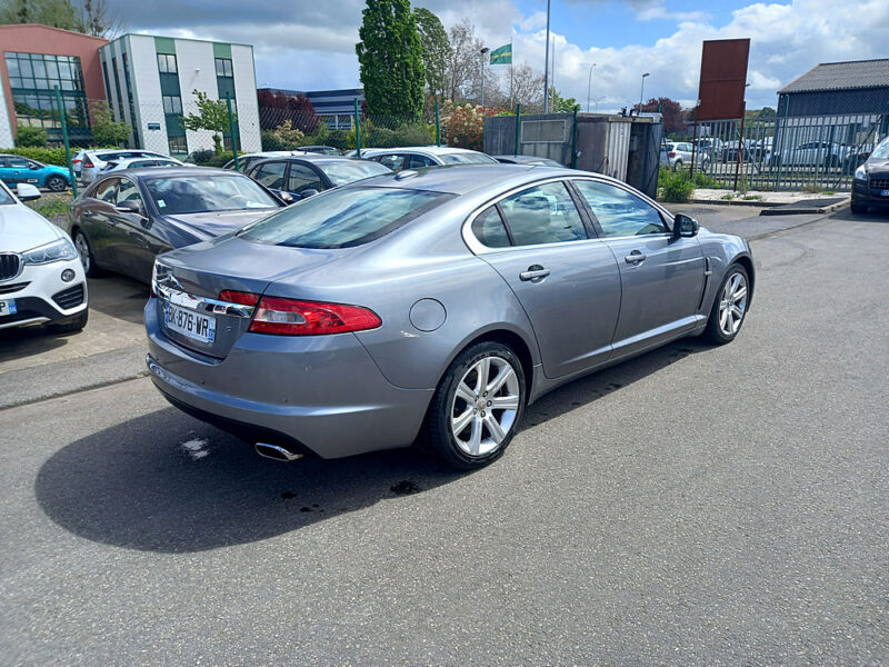 JAGUAR XF I 2010