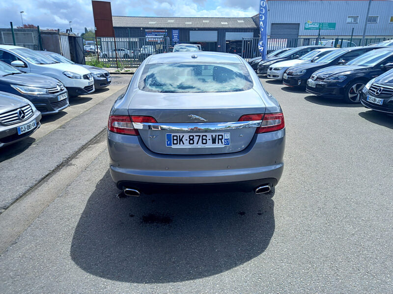 JAGUAR XF I 2010