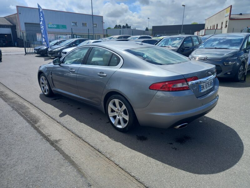 JAGUAR XF I 2010