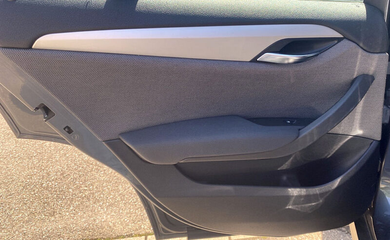 BMW X1 18D X-Drive Executive 143ch boite auto