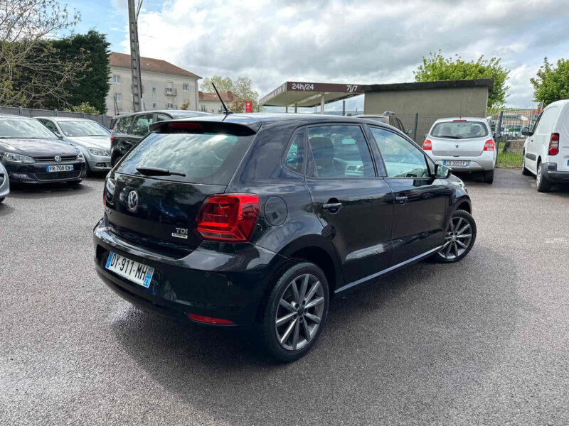VOLKSWAGEN POLO V 2015