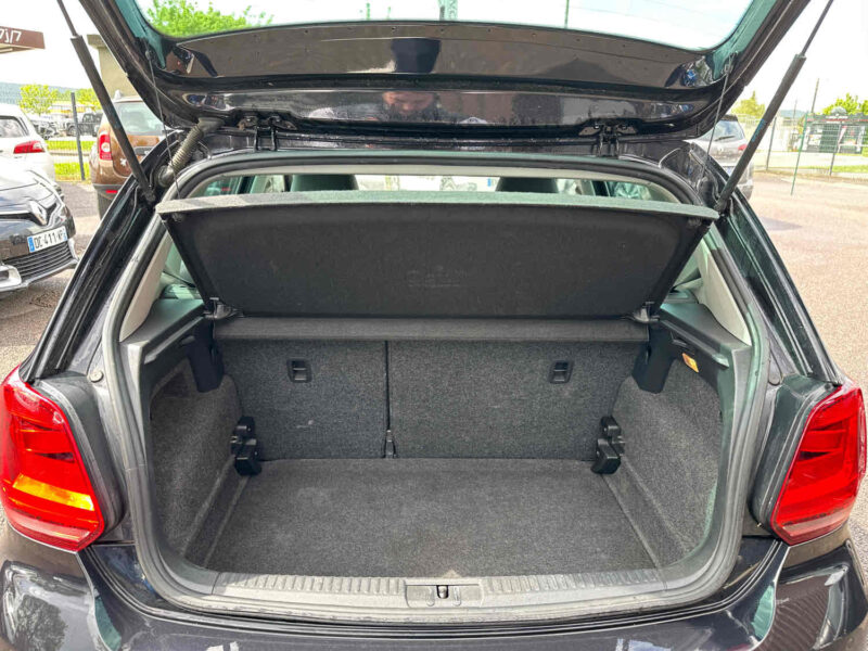 VOLKSWAGEN POLO V 2015