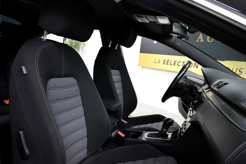 VOLKSWAGEN PASSAT CC 2014