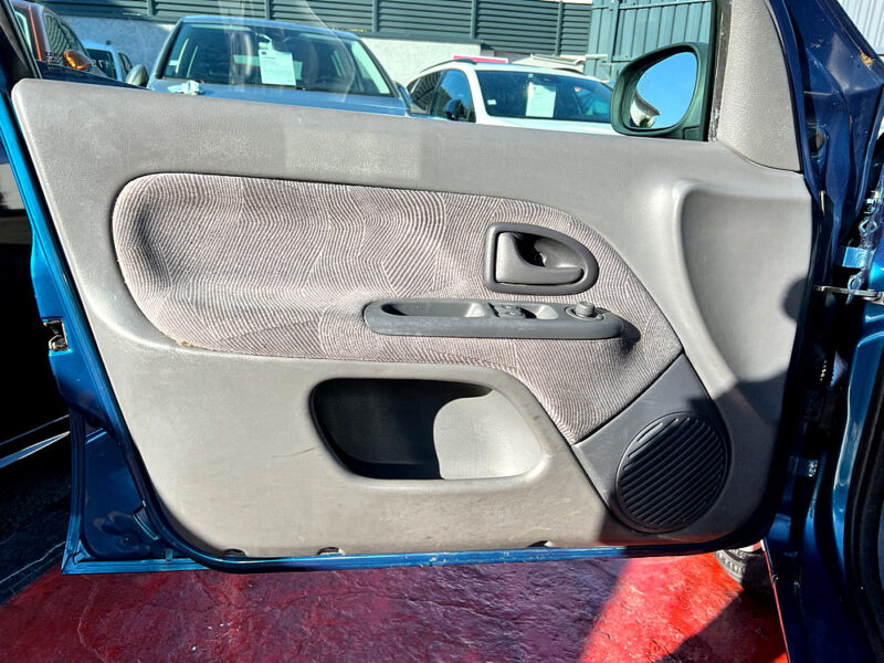 RENAULT CLIO II 1998