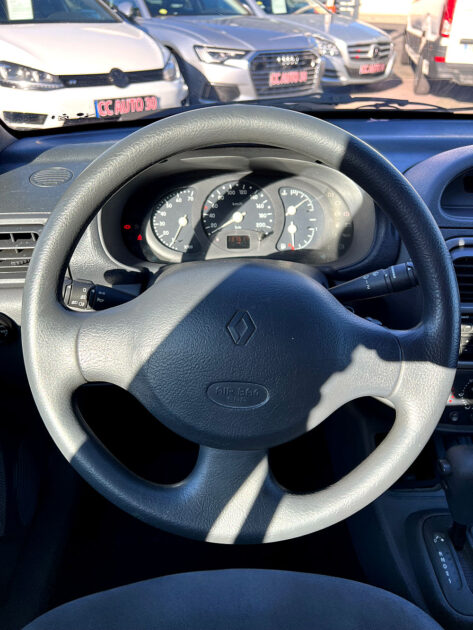 RENAULT CLIO II 1998