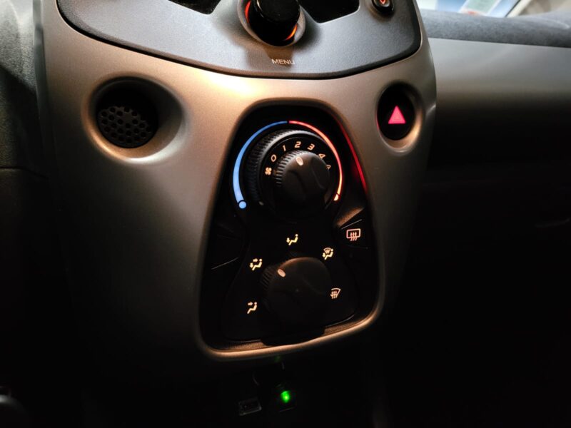 PEUGEOT 108 1.0 VTi 69cv 5 Portes ACTIVE FAIBLE KM