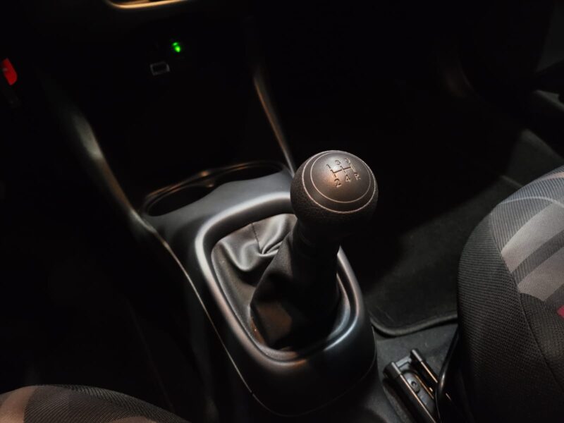 PEUGEOT 108 1.0 VTi 69cv 5 Portes ACTIVE FAIBLE KM