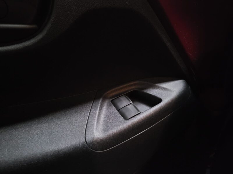 PEUGEOT 108 1.0 VTi 69cv 5 Portes ACTIVE FAIBLE KM