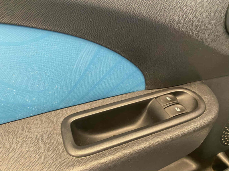 RENAULT TWINGO II 2012