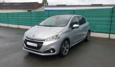 PEUGEOT 208 1.6 BlueHDi Féline 120cv