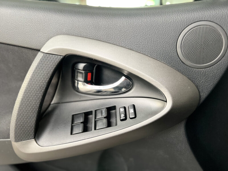 TOYOTA RAV 4 2.0 158CH 4x2 Life