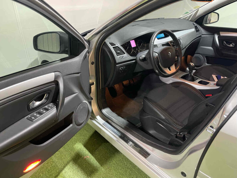 RENAULT LAGUNA III 2009 2.0 140cv