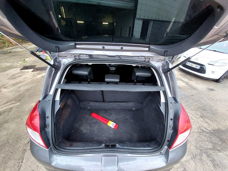 RENAULT CLIO III 2009