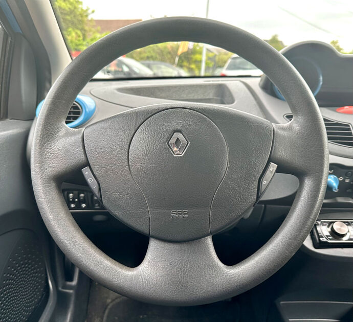 RENAULT TWINGO II 2013