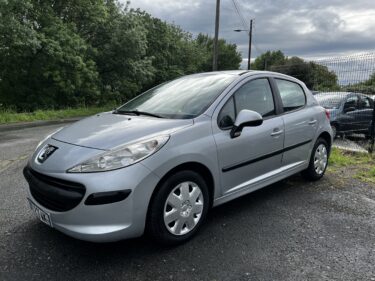 PEUGEOT 207 2009