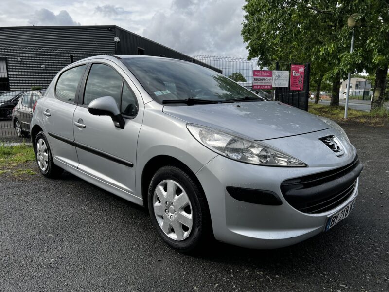 PEUGEOT 207 2009