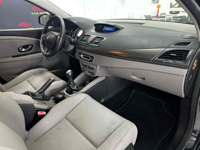 RENAULT MEGANE III 1.5 dCi 110ch Expression