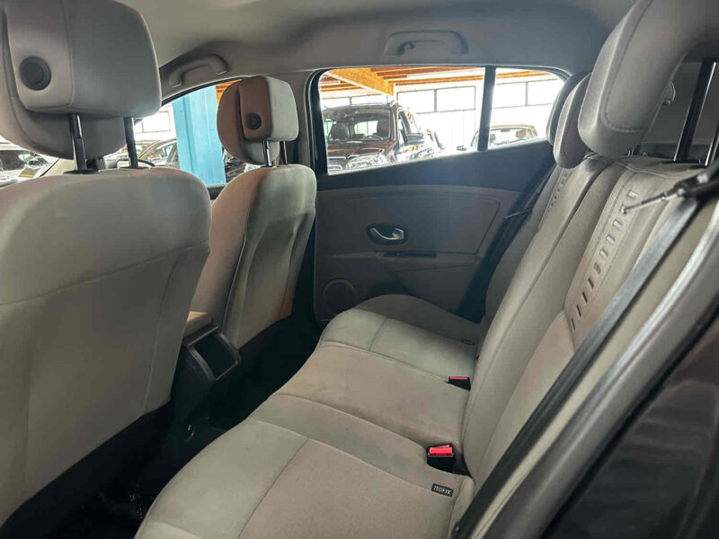 RENAULT MEGANE III 1.5 dCi 110ch Expression