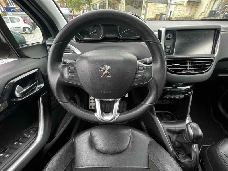 PEUGEOT 208 2013