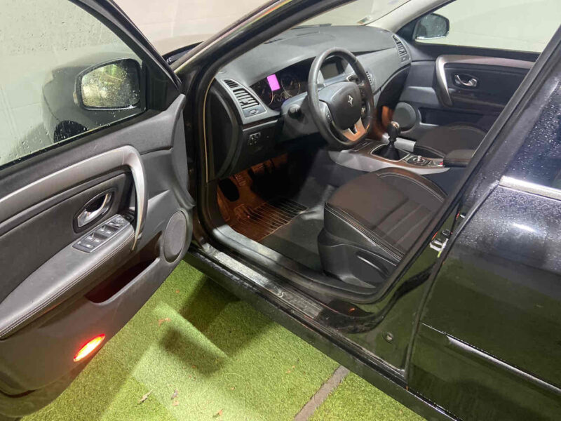 RENAULT LAGUNA III 2011 2.0 131cv