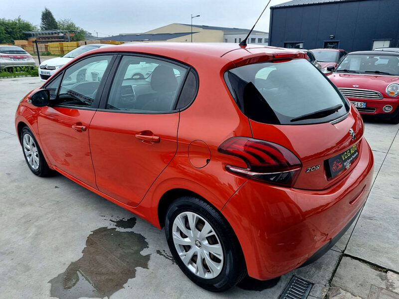 PEUGEOT 208 1.6 HDi 75 Active