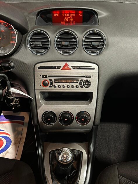 PEUGEOT 308 SW I 2011