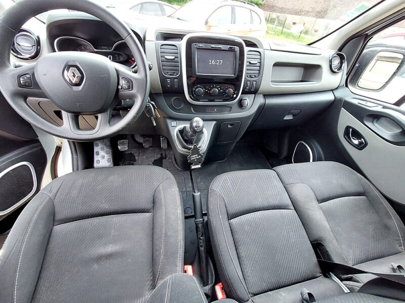 RENAULT TRAFIC III Camionnette 2017