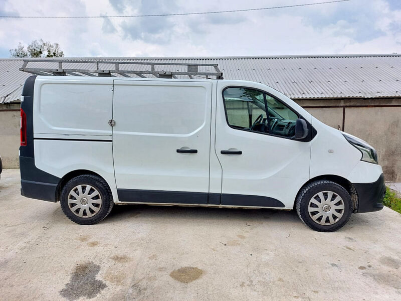 RENAULT TRAFIC III Camionnette 2017