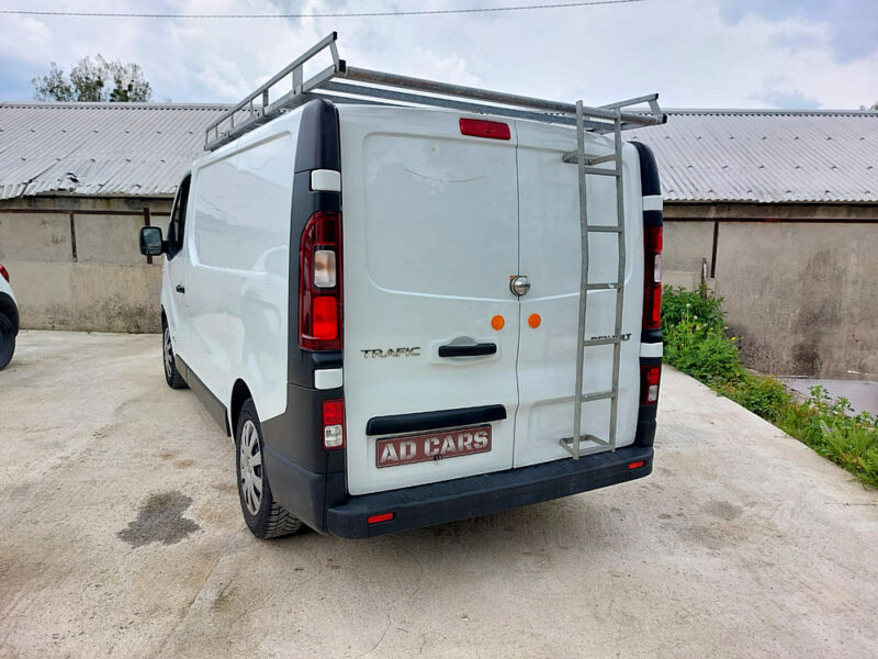 RENAULT TRAFIC III Camionnette 2017