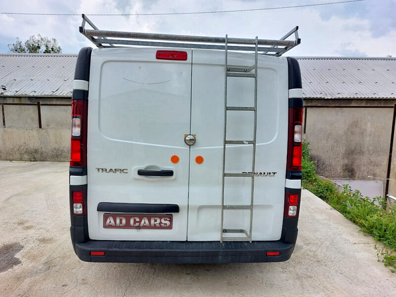 RENAULT TRAFIC III Camionnette 2017