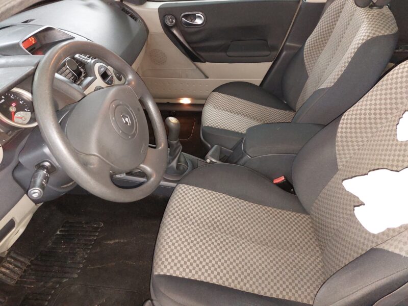 RENAULT MEGANE 1.4 98CV PRIVILEGE 74000 KM