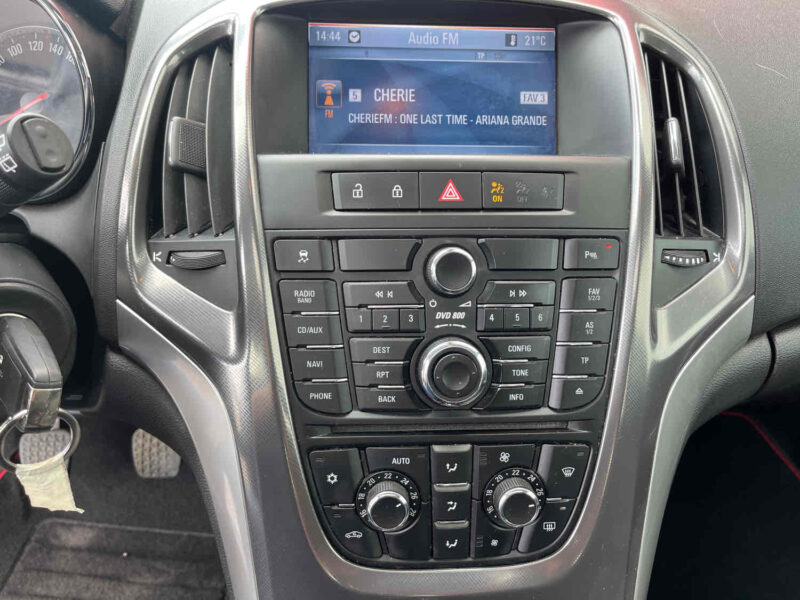 OPEL ASTRA J Toit Ouvrant Panoramique 