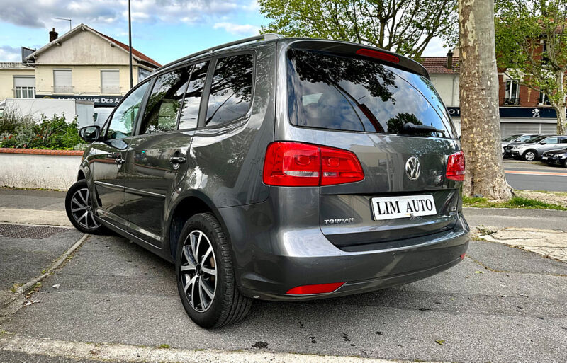 VOLKSWAGEN TOURAN 2012
