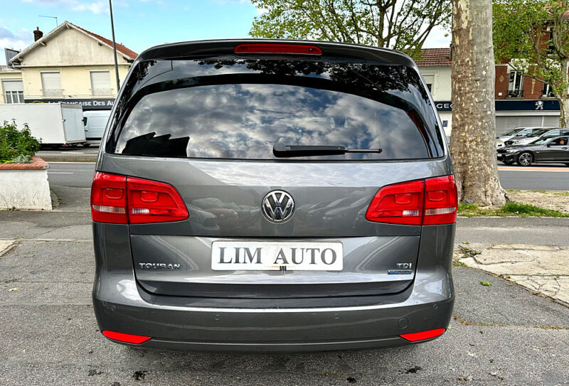 VOLKSWAGEN TOURAN 2012
