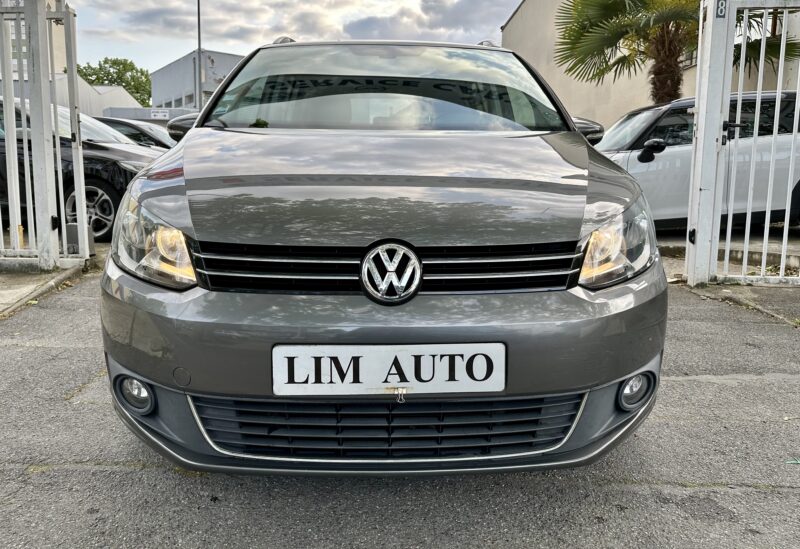 VOLKSWAGEN TOURAN 2012