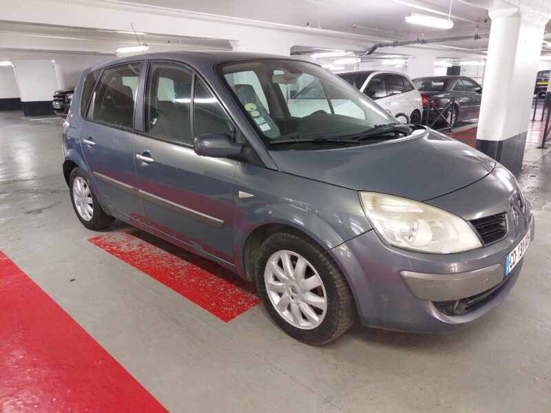 RENAULT SCÉNIC II PHASE II 1.6 110