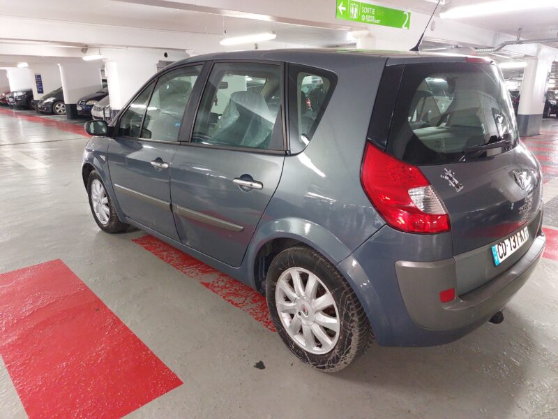 RENAULT SCÉNIC II PHASE II 1.6 110