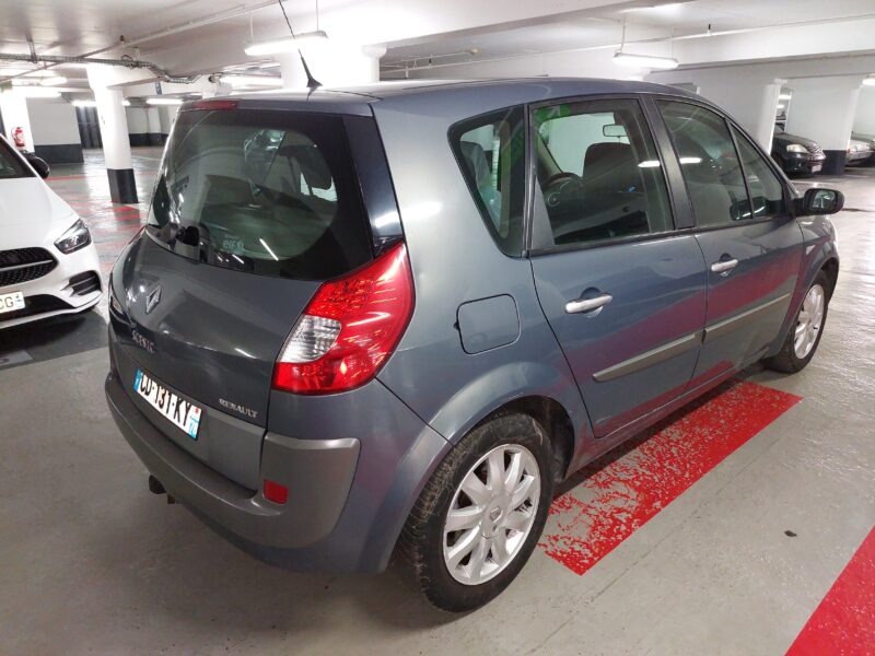 RENAULT SCÉNIC II PHASE II 1.6 110