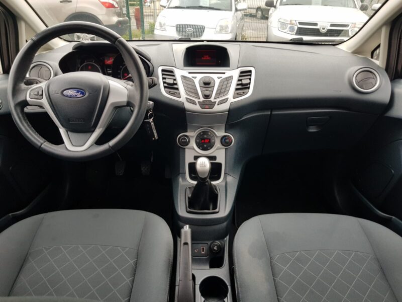 FORD FIESTA V 1.25i 82CV TREND