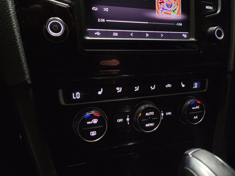 VOLKSWAGEN GOLF VII 7 GTD 2.0 TDI 184 CV ACC / TO / SIEGES ELECTRIQUE