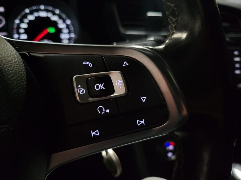 VOLKSWAGEN GOLF VII 7 GTD 2.0 TDI 184 CV ACC / TO / SIEGES ELECTRIQUE