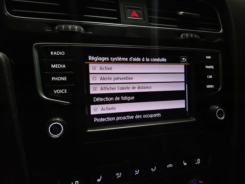 VOLKSWAGEN GOLF VII 7 GTD 2.0 TDI 184 CV ACC / TO / SIEGES ELECTRIQUE