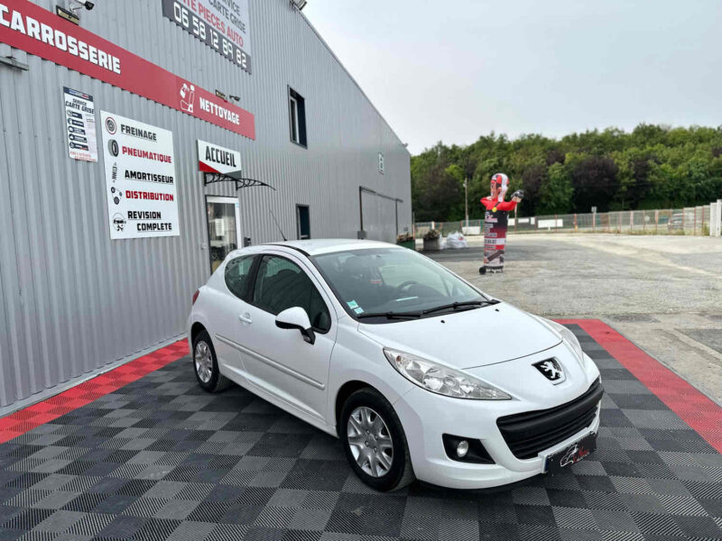 PEUGEOT 207 2011