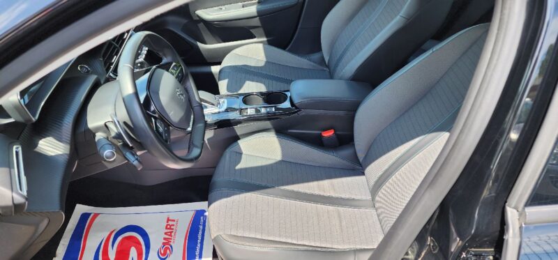 PEUGEOT 208 PURETECH 100ch S&S EAT8 ALLUR