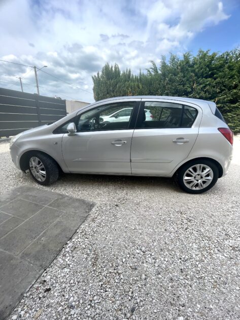 OPEL CORSA D 2008